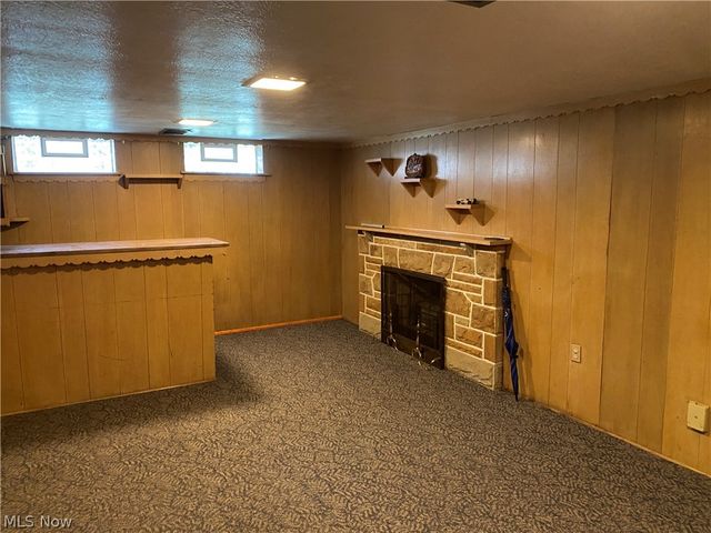 2006 Campus Road, South Euclid, OH 44121