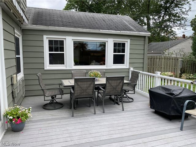 2006 Campus Road, South Euclid, OH 44121