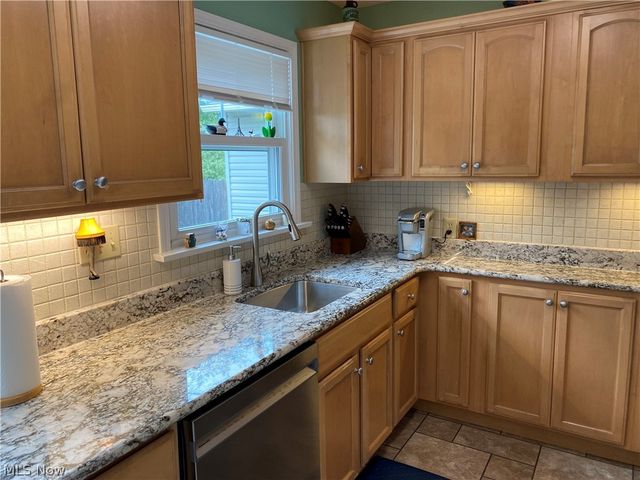 2006 Campus Road, South Euclid, OH 44121