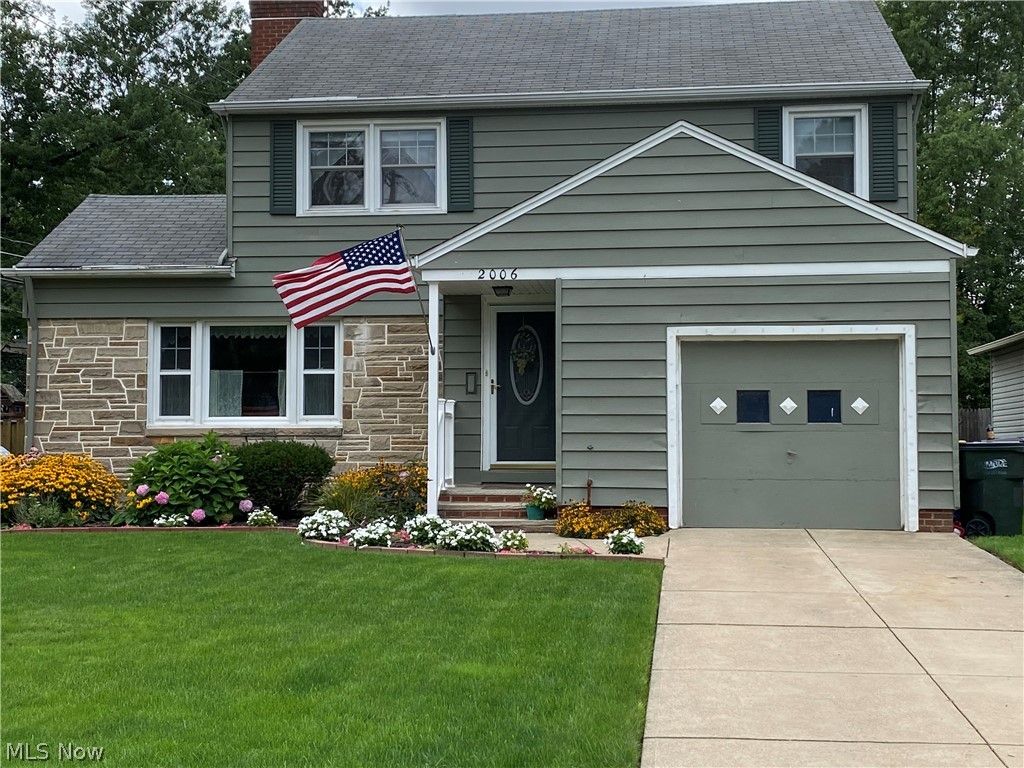 2006 Campus Road, South Euclid, OH 44121