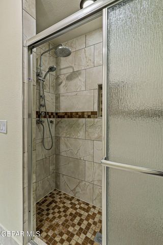350 Thunderbird Drive 71, El Paso, TX 79912