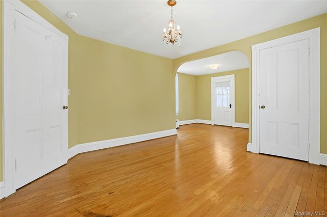 9 Clinton Place, Suffern, NY 10901