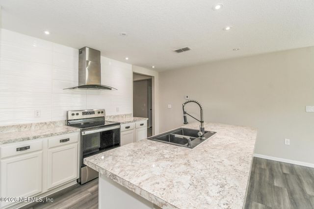 6902 LANGFORD Street, Jacksonville, FL 32219