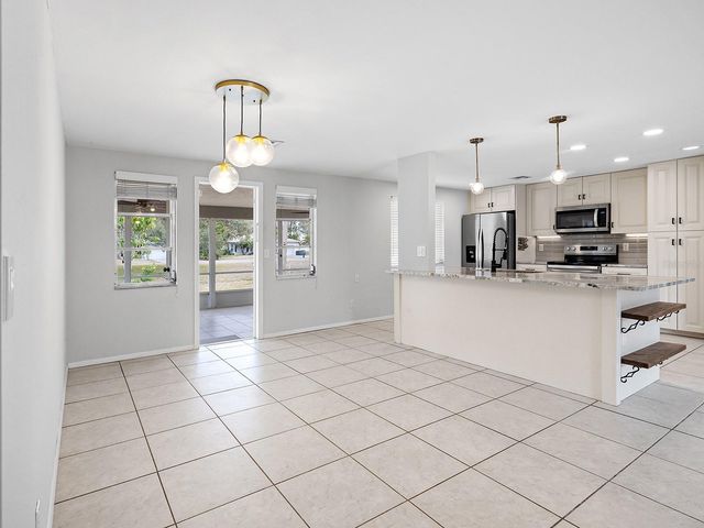 1216 SUNSET AVENUE, Nokomis, FL 34275