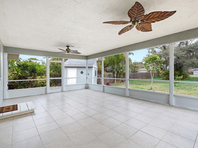 1216 SUNSET AVENUE, Nokomis, FL 34275