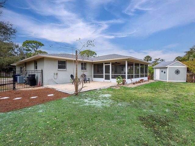 1216 SUNSET AVENUE, Nokomis, FL 34275