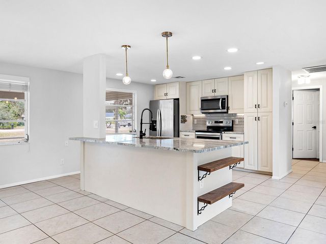 1216 SUNSET AVENUE, Nokomis, FL 34275