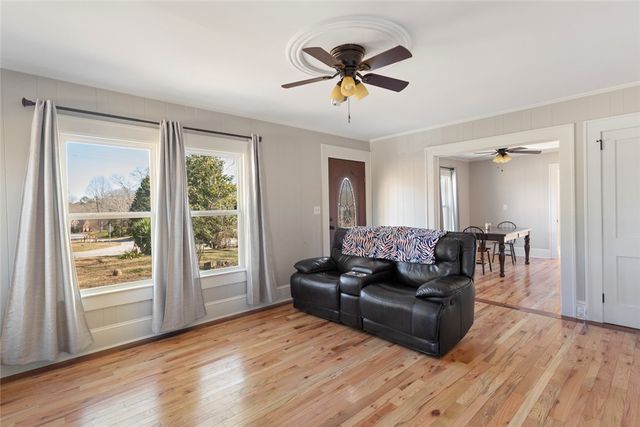 2549 Six Mile Highway, Central, SC 29630