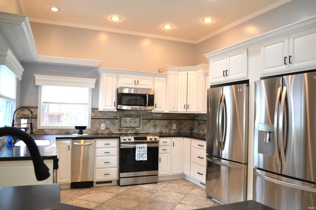 10922 N Lower Lake Shore Drive, Monticello, IN 47960