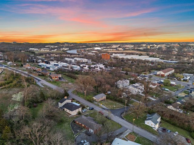 3214 Resha Ln, Nashville, TN 37218