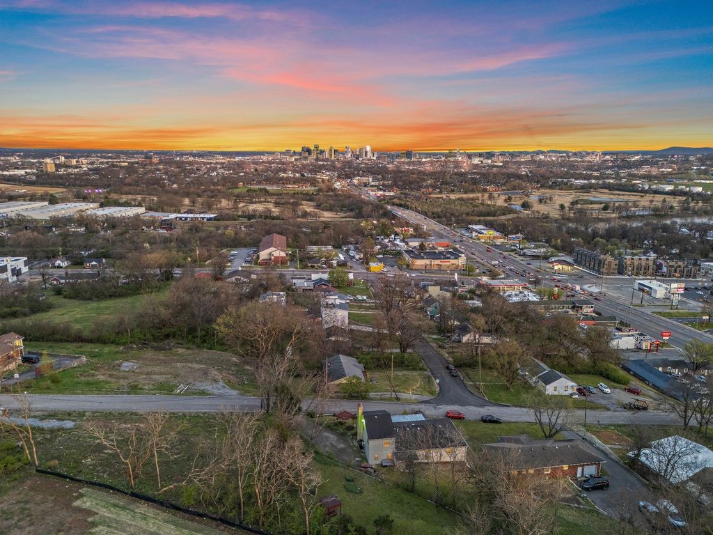 3214 Resha Ln, Nashville, TN 37218