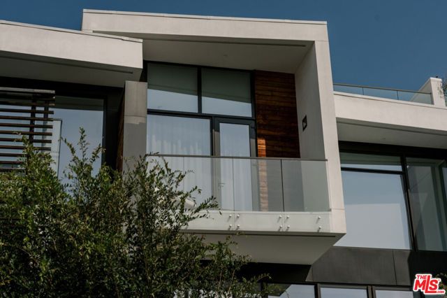 702 N Doheny Drive TH8, West Hollywood, CA 90069