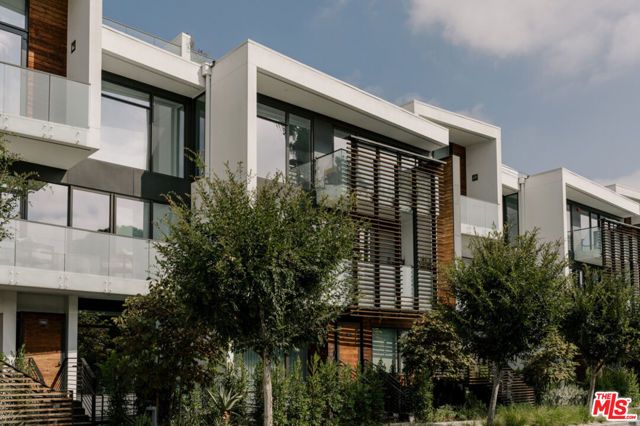 702 N Doheny Drive TH8, West Hollywood, CA 90069