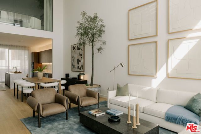 702 N Doheny Drive TH8, West Hollywood, CA 90069