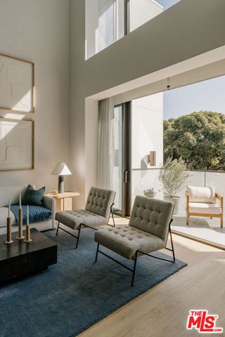 702 N Doheny Drive TH8, West Hollywood, CA 90069