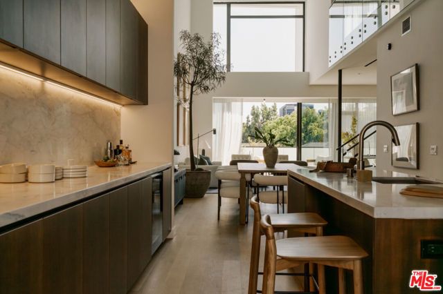 702 N Doheny Drive TH8, West Hollywood, CA 90069