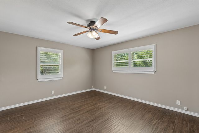 3920 Georgian Drive, Haltom City, TX 76117