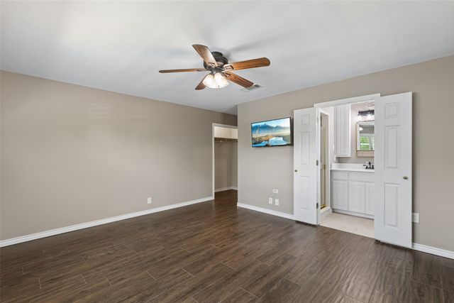 3920 Georgian Drive, Haltom City, TX 76117