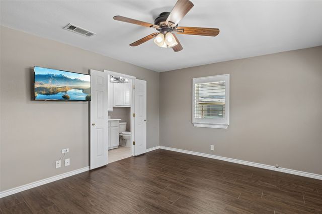 3920 Georgian Drive, Haltom City, TX 76117