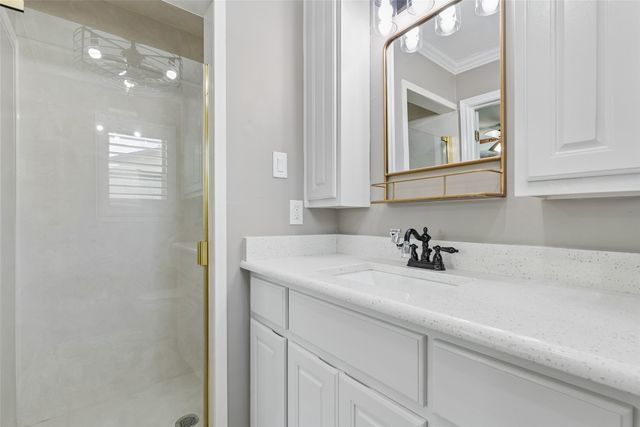 3920 Georgian Drive, Haltom City, TX 76117