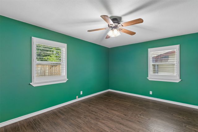 3920 Georgian Drive, Haltom City, TX 76117