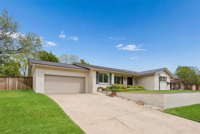 3920 Georgian Drive, Haltom City, TX 76117