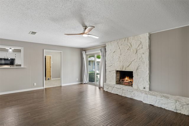 3920 Georgian Drive, Haltom City, TX 76117