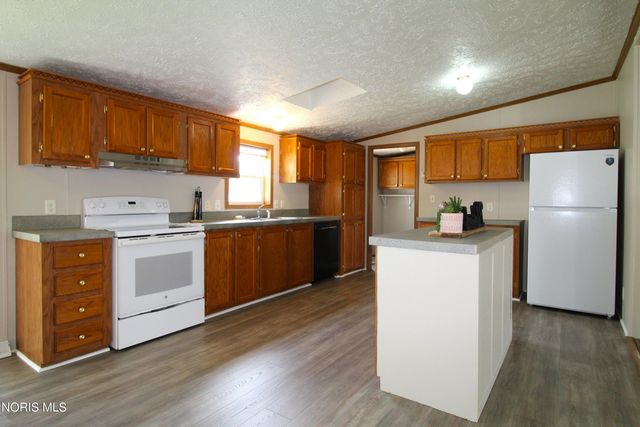 715 S Holland Sylvania Road, Lot 19, Toledo, OH 43615