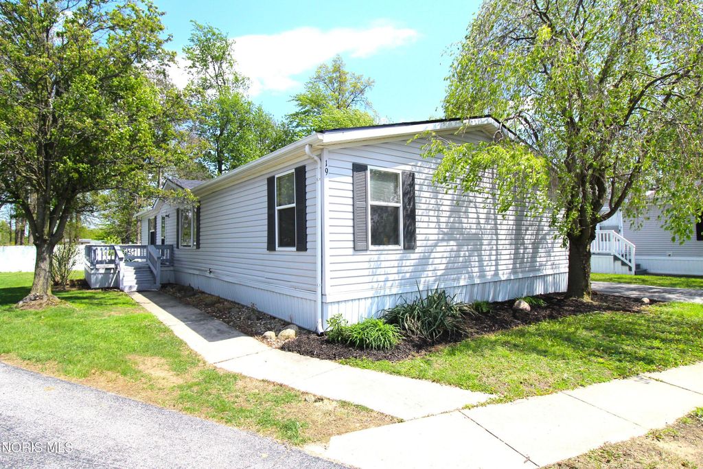 715 S Holland Sylvania Road, Lot 19, Toledo, OH 43615