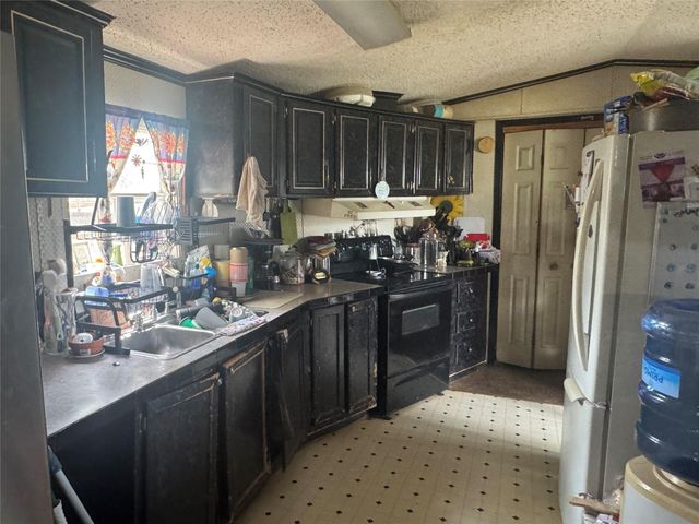 4820 12th Street, Bacliff, TX 77518