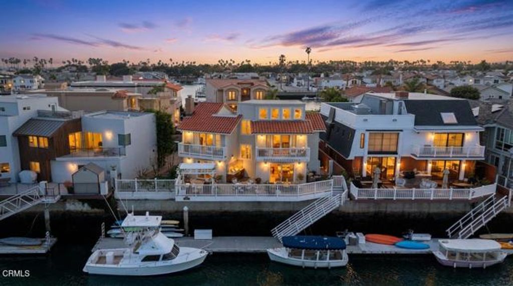 2350 Greencastle Lane, Oxnard, CA 93035