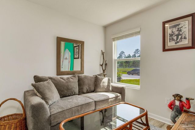 2568 Sutton Place Dr, Cantonment, FL 32533