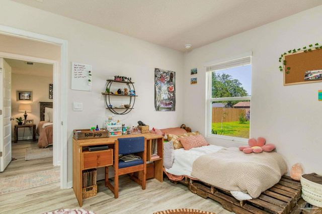 2568 Sutton Place Dr, Cantonment, FL 32533