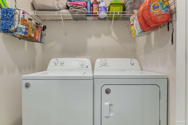 2568 Sutton Place Dr, Cantonment, FL 32533