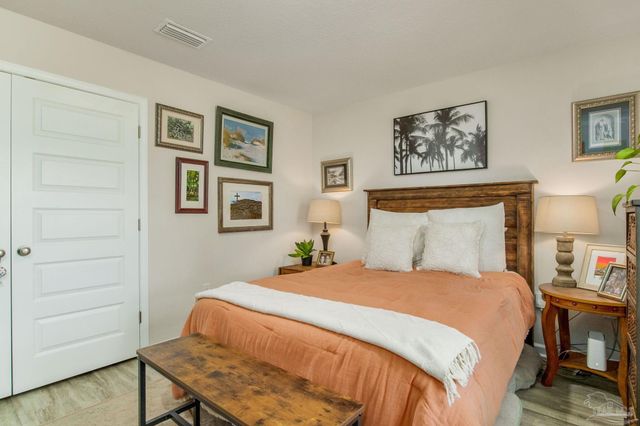 2568 Sutton Place Dr, Cantonment, FL 32533