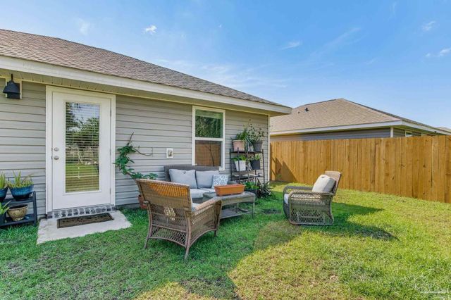 2568 Sutton Place Dr, Cantonment, FL 32533