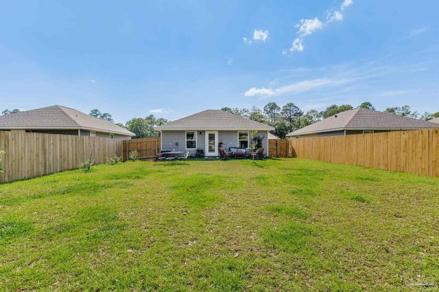 2568 Sutton Place Dr, Cantonment, FL 32533