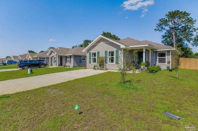 2568 Sutton Place Dr, Cantonment, FL 32533
