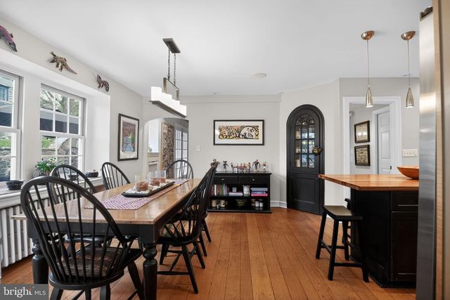 221 N BENT RD, Wyncote, PA 19095