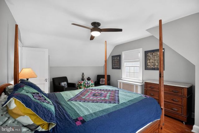 221 N BENT RD, Wyncote, PA 19095