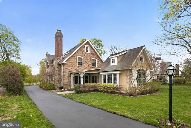 221 N BENT RD, Wyncote, PA 19095