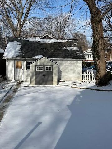 404 Gillett Avenue 2, Waukegan, IL 60085