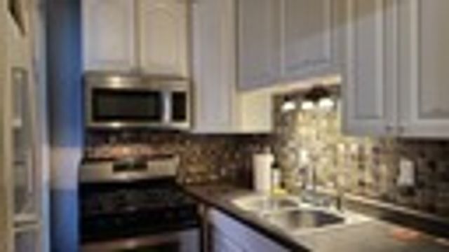 404 Gillett Avenue 2, Waukegan, IL 60085