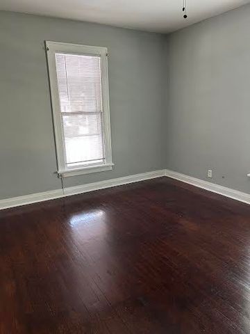 404 Gillett Avenue 2, Waukegan, IL 60085