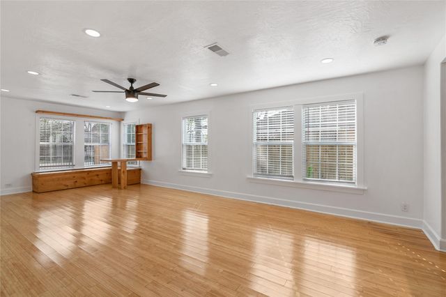 320 Coronado Street A, Houston, TX 77009