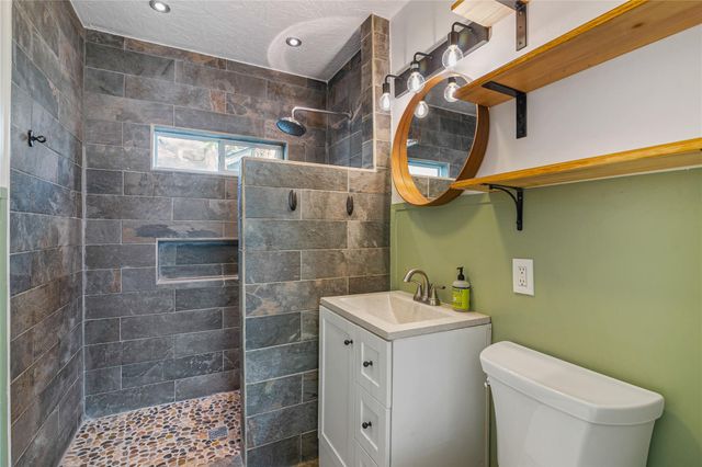 320 Coronado Street A, Houston, TX 77009