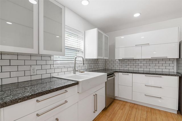 320 Coronado Street A, Houston, TX 77009