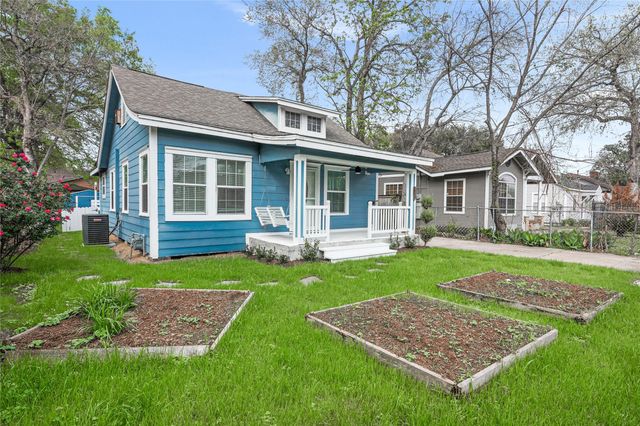 320 Coronado Street A, Houston, TX 77009