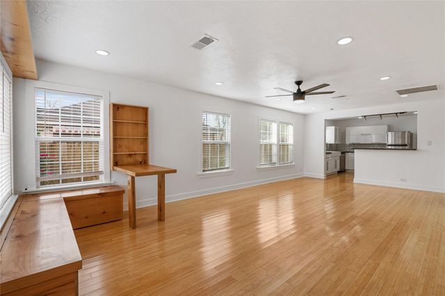 320 Coronado Street A, Houston, TX 77009