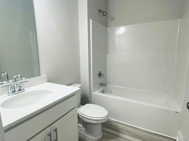 9908 Starling Dr, Pensacola, FL 32506